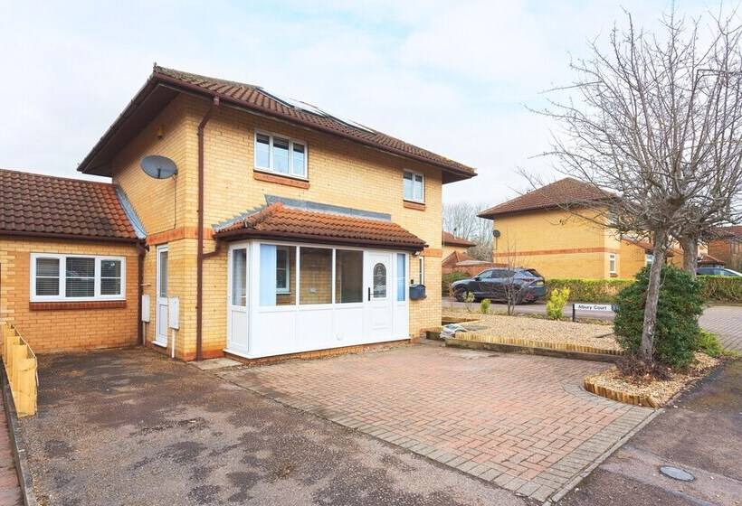 住所 Milton Keynes Close To Station 6 Bed Free Parking
