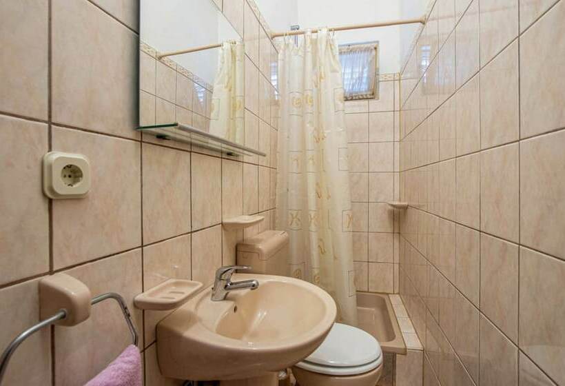 Residenz Private House With Pool, Sea View And Big Garden