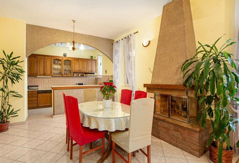 Residenz Private House With Pool, Sea View And Big Garden