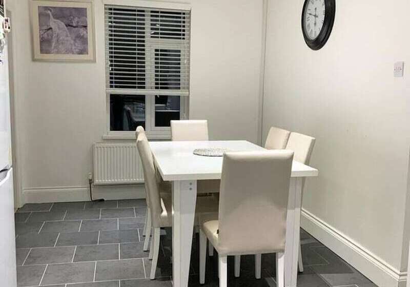 レジデンス Stunning 2 Bed House In Pembroke Dock