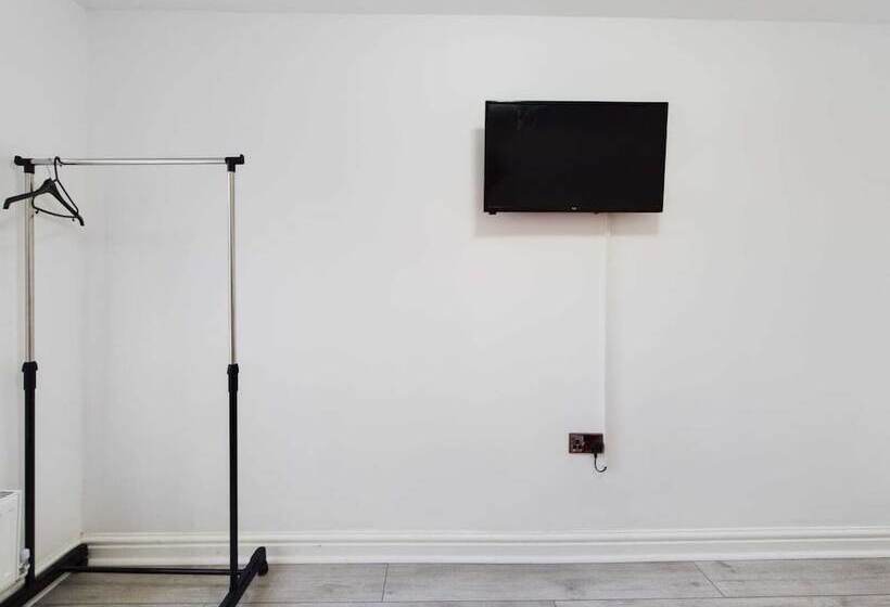 레지던스 Stunning 4 Bed House Fully Refurbished Modern