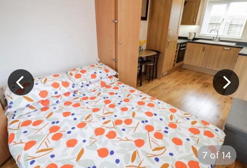 إقامة The Lodge At Bredon S Norton