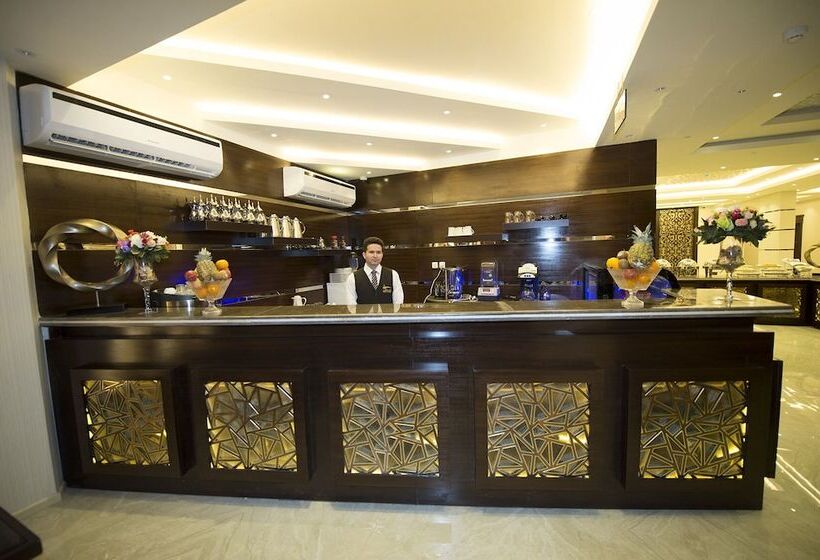 Отель Rest Night Serviced Apartments Wadi Al Dawasir