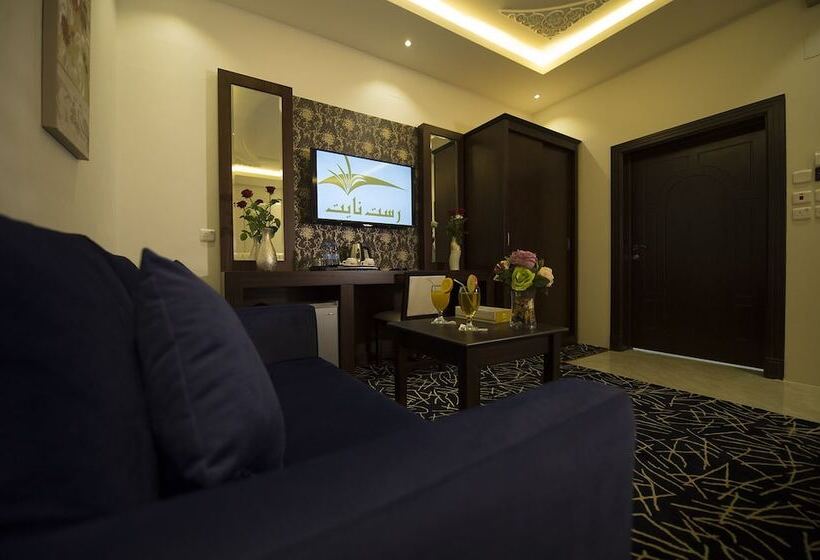 Отель Rest Night Serviced Apartments Wadi Al Dawasir