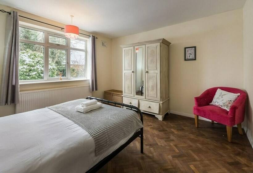 Stunning 4 Bd Bungalow Banbury Northamptonshire