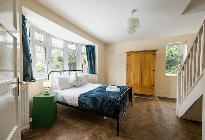 Stunning 4 Bd Bungalow Banbury Northamptonshire