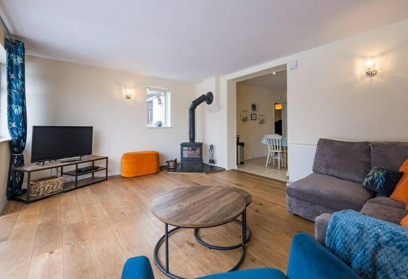 Stunning 4 Bd Bungalow Banbury Northamptonshire