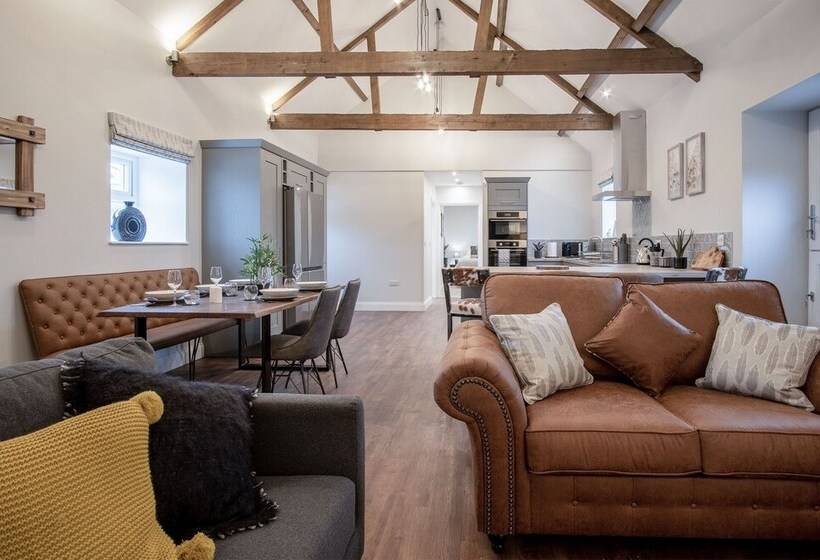 The Barn At Kiln Park   2 Bed Cottage   Narberth