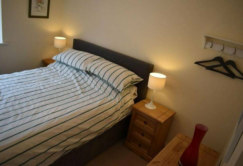 Town House In The Heart Of Wimborne Minster