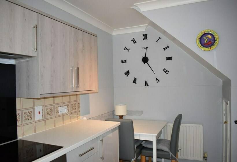 Town House In The Heart Of Wimborne Minster