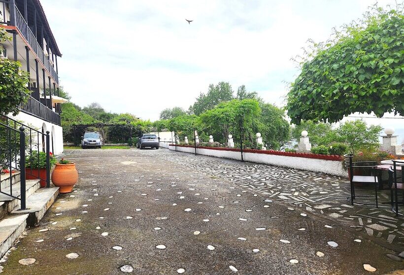 Yalla Chorefto   Hotel & Fun