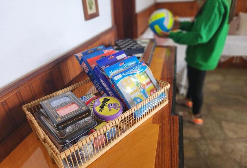 Yalla Chorefto   Hotel & Fun