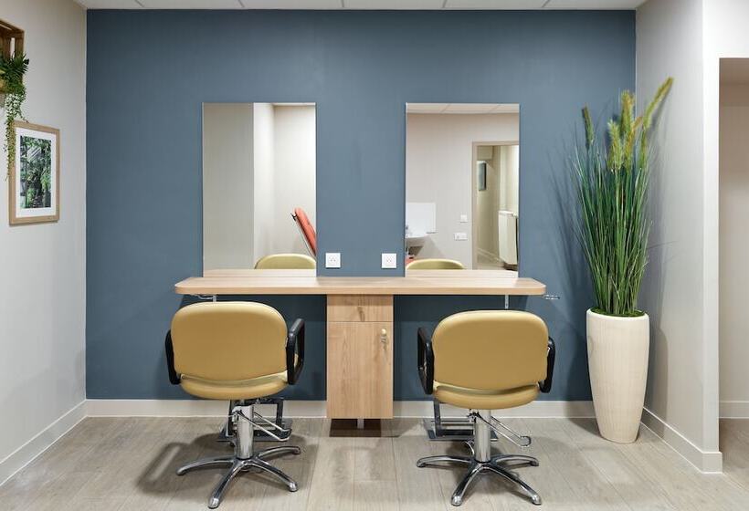 Zenao Appart Hôtels Suresnes