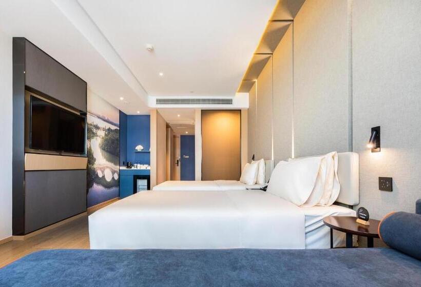 Atour Hotel Nanchang Red Valley Beach Causeway Bay