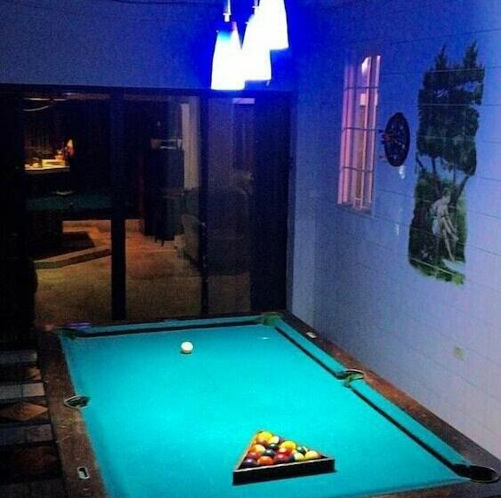 تختخواب و صبحانه Villa Garza Inn