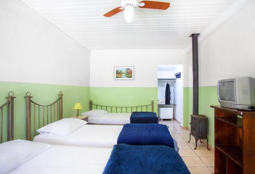 簡易ホテル Pousada águas Do Vale