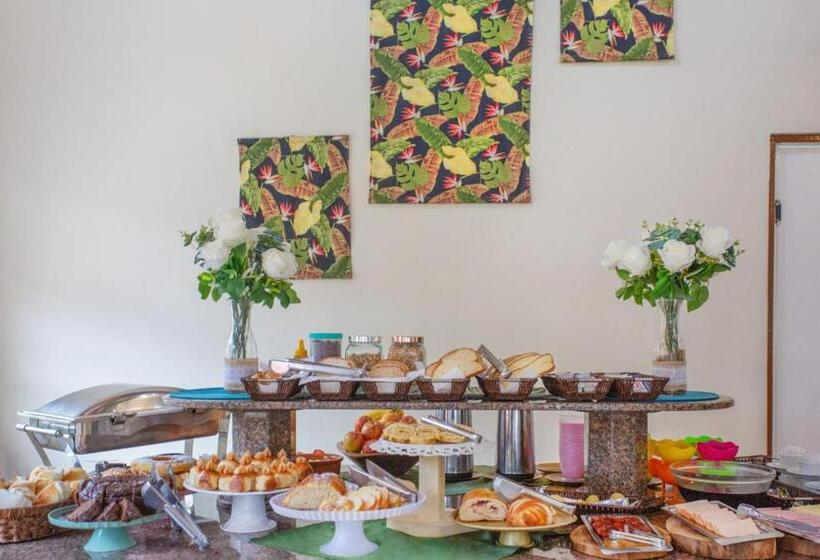 簡易ホテル Pousada águas Do Vale