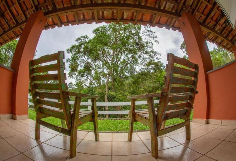 簡易ホテル Pousada águas Do Vale