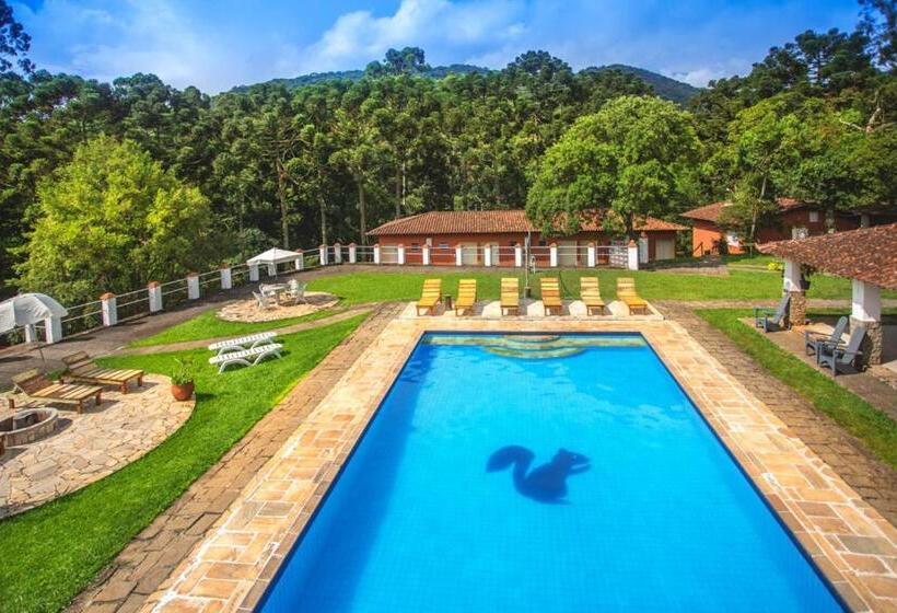 簡易ホテル Pousada águas Do Vale