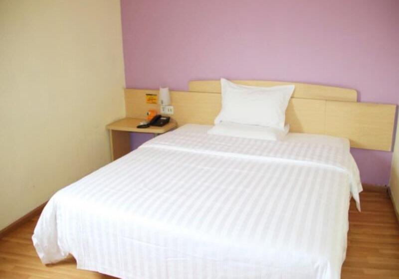 Hotel 7 Days Inn Wuhan Airport Panlong City Branch