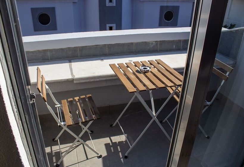 فندق Aloha Suites Mediterranean