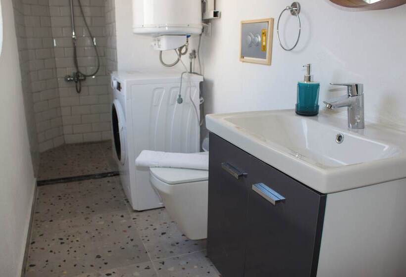 فندق Aloha Suites Mediterranean