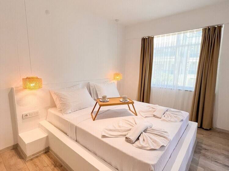 فندق Aloha Suites Mediterranean