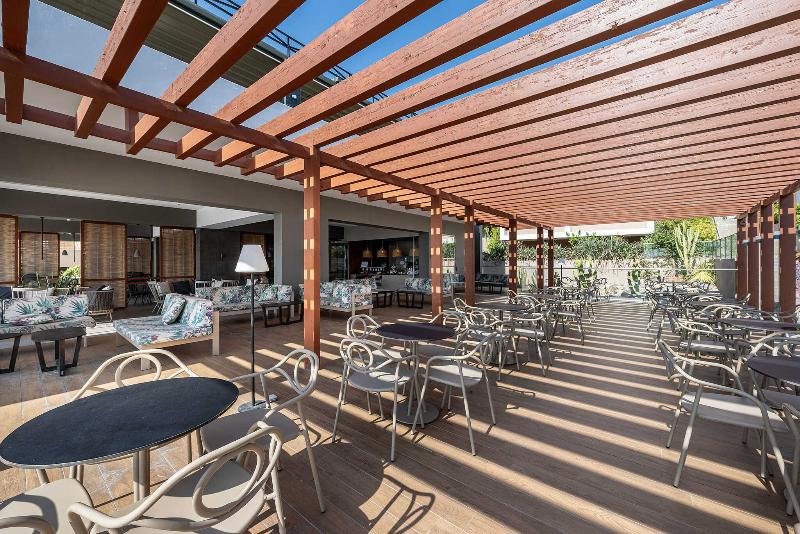 ホテル Atlantica Mikri Poli Park