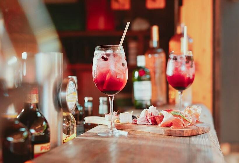 Отель Auberge Des Gorges De La Diosaz