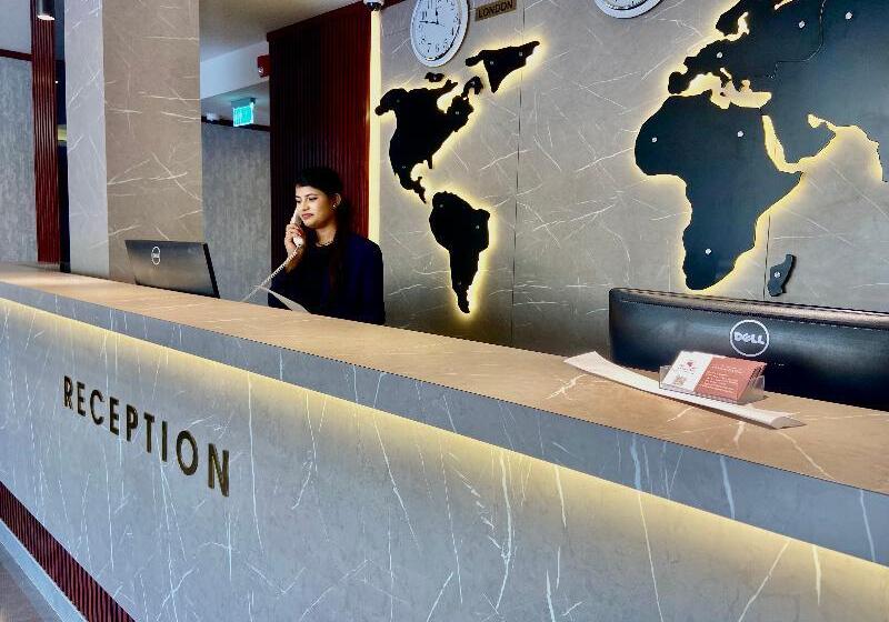 Отель Concorde Inn