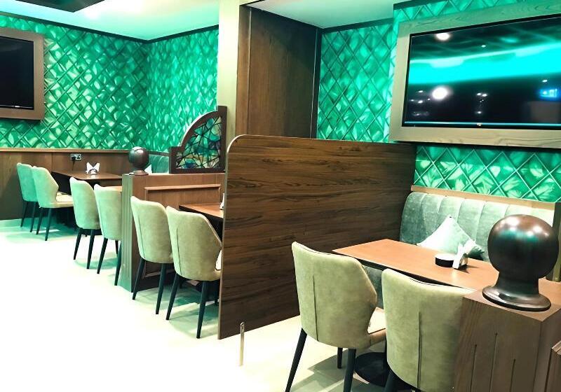 Отель Concorde Inn