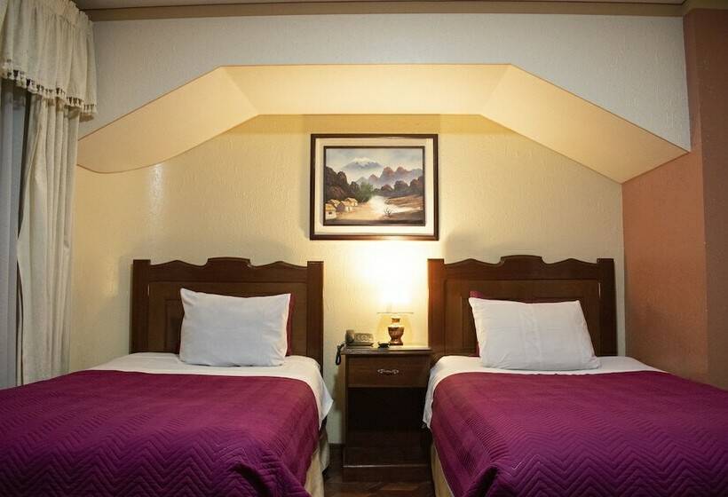 هتل Diamante Azul