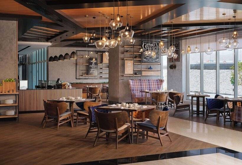 هتل Doubletree By Hilton Muscat Qurum