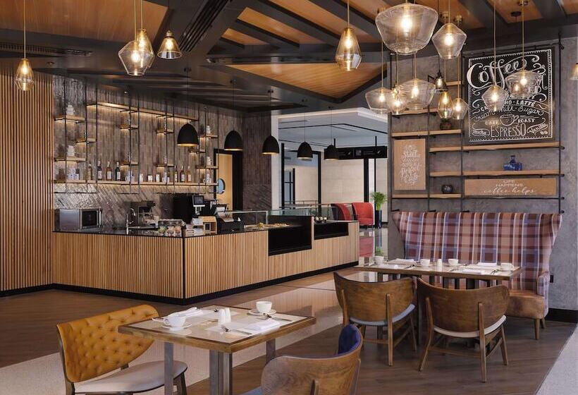 هتل Doubletree By Hilton Muscat Qurum