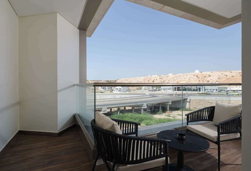 هتل Doubletree By Hilton Muscat Qurum