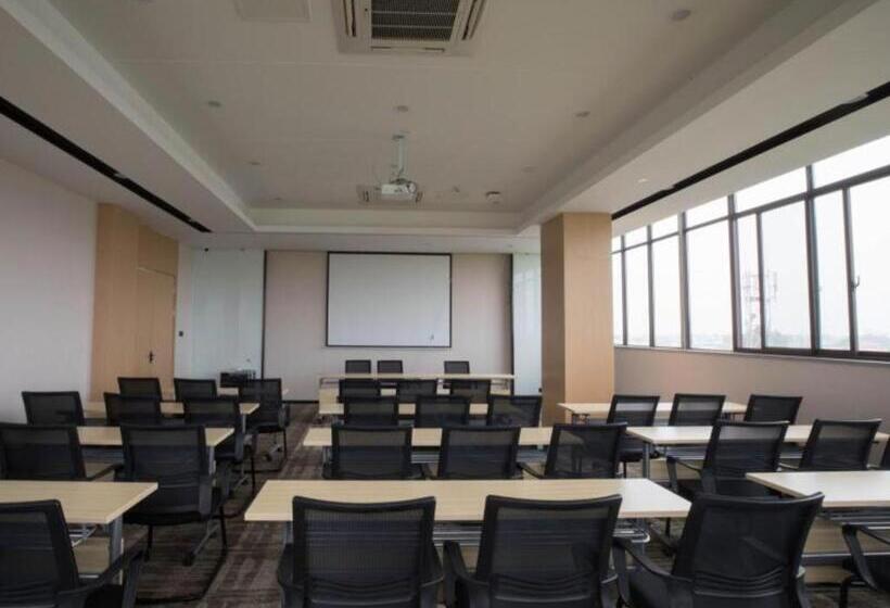 Отель Green Tree Inn Anhui Suzhou Evergrande