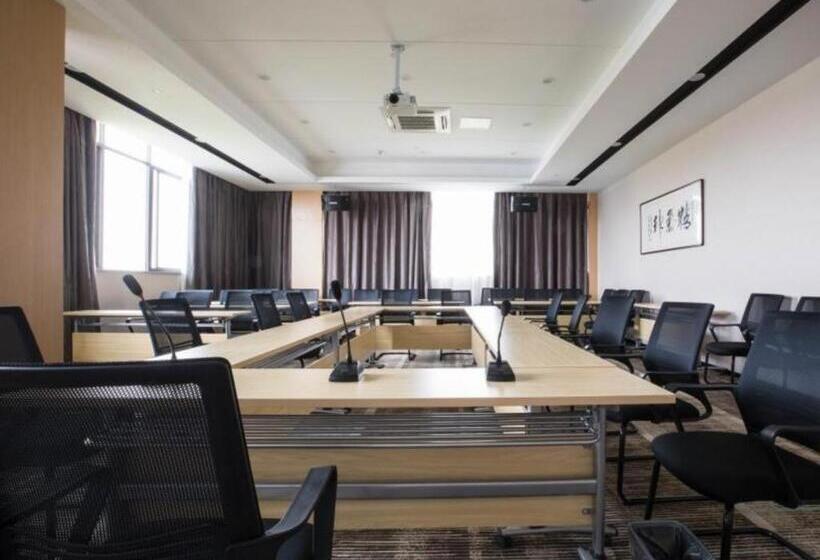 Отель Green Tree Inn Anhui Suzhou Evergrande