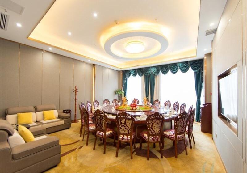 Отель Greentree Eastern Yibin Yijian Road New City Plaza