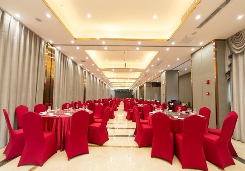 Отель Greentree Eastern Yibin Yijian Road New City Plaza