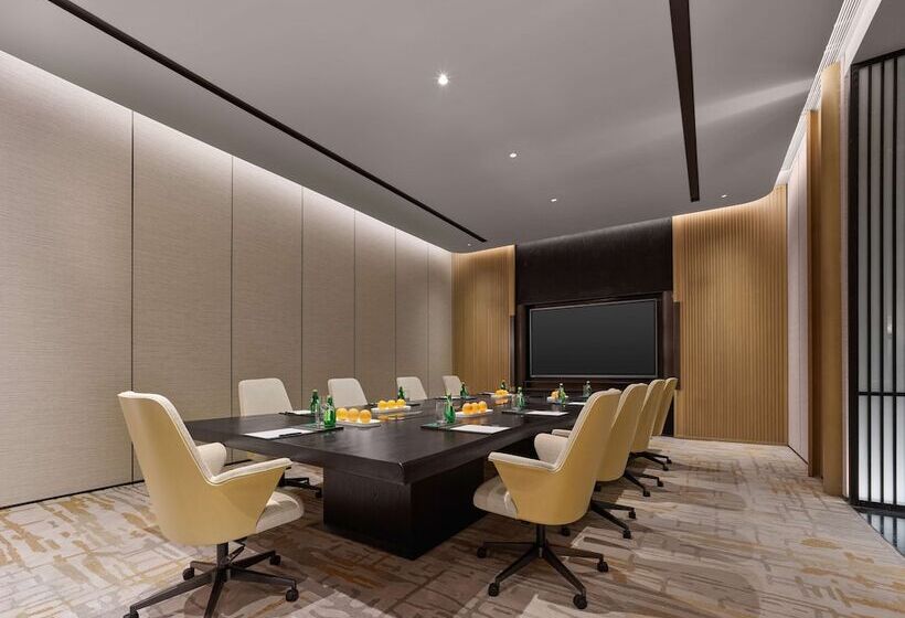 Отель Hilton Nanjing Niushoushan