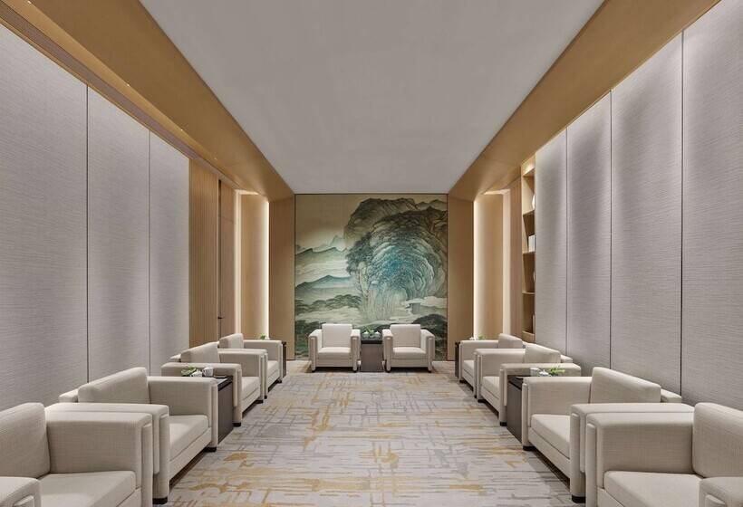 Отель Hilton Nanjing Niushoushan