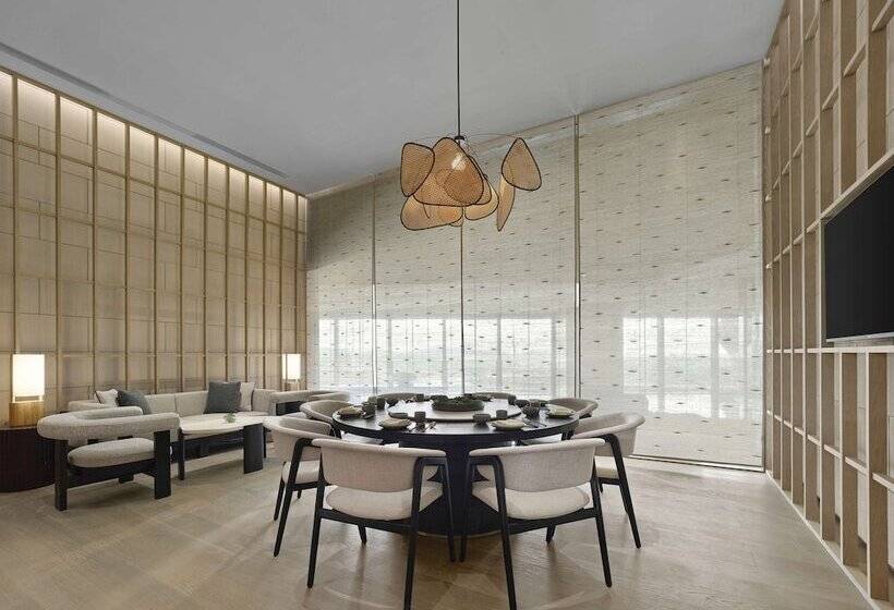 Отель Hilton Nanjing Niushoushan