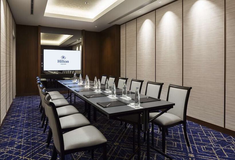 בית מלון כפרי Hilton Yokohama