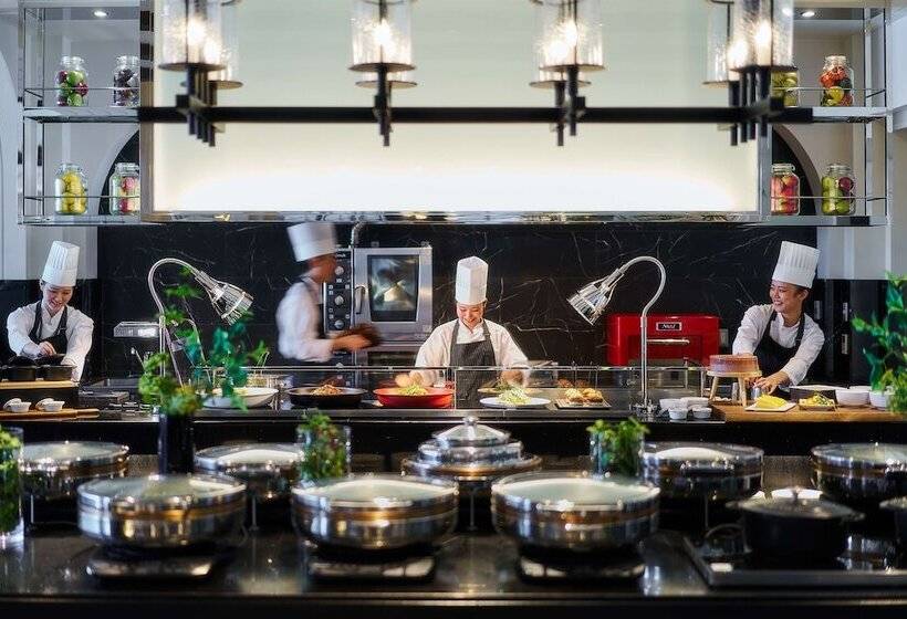 בית מלון כפרי Hilton Yokohama