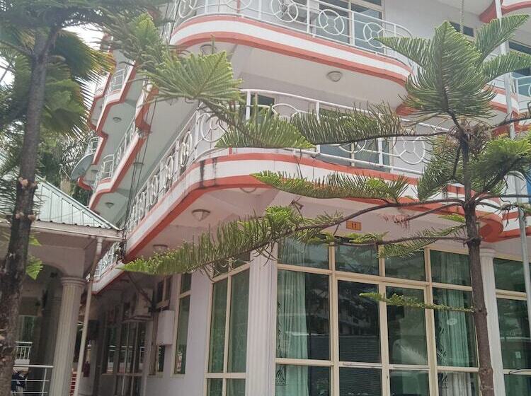 בית מלון כפרי Holmand