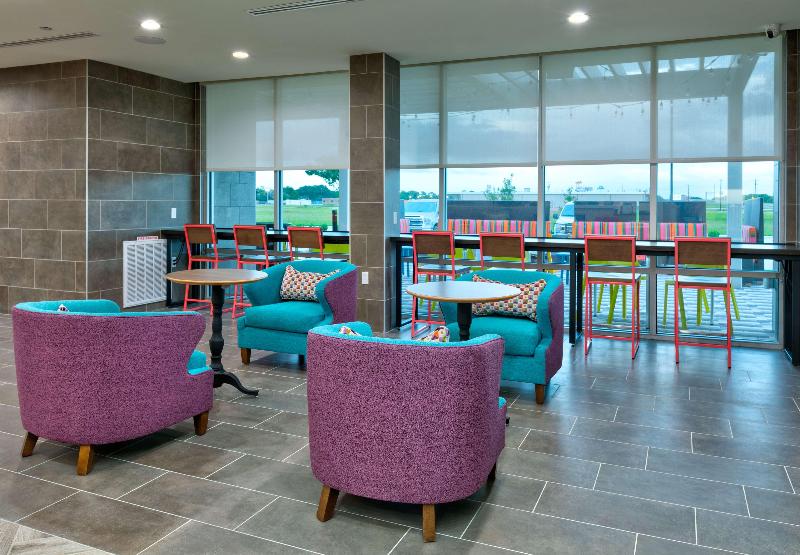 Отель Home2suitesbyhiltonelcampo