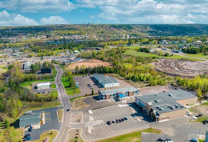 فندق Independence Stay