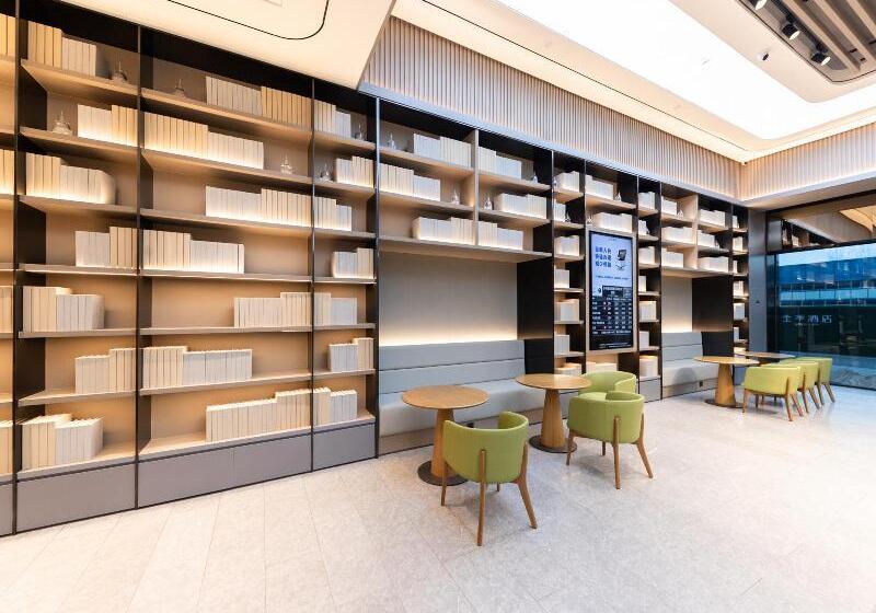 Ji Hotel Xuyi Jiaxi Square