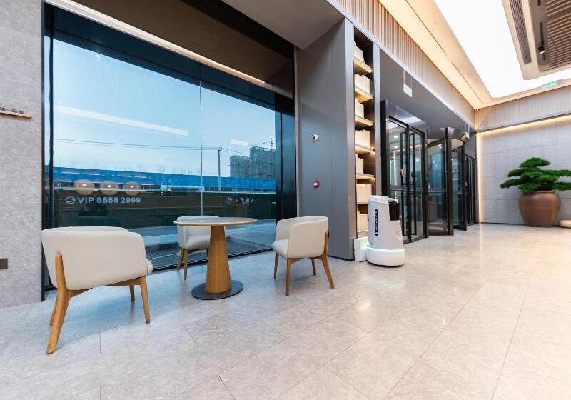 Ji Hotel Xuyi Jiaxi Square