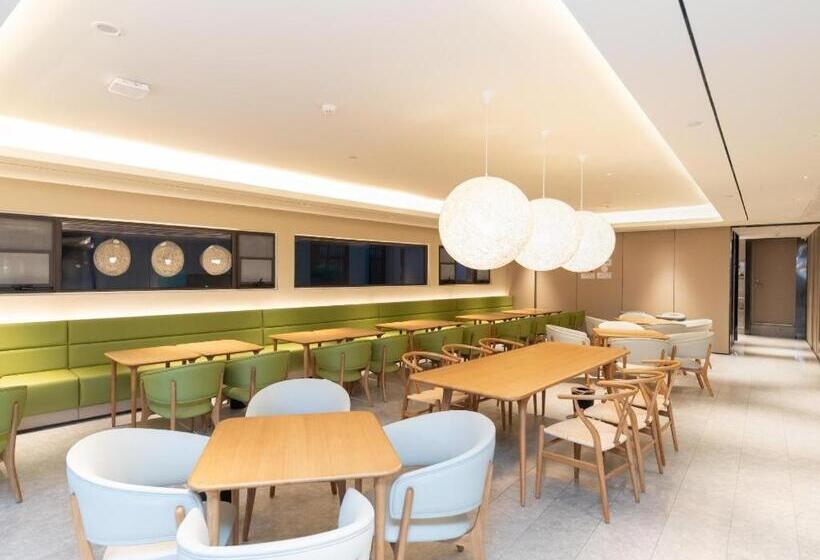 Ji Hotel Xuyi Jiaxi Square